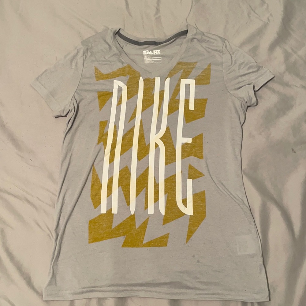 Nike T-shirt